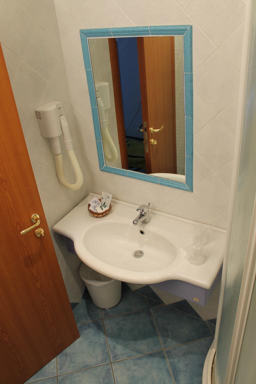 Hotel Esperia Cattolica Pokój zdjęcie