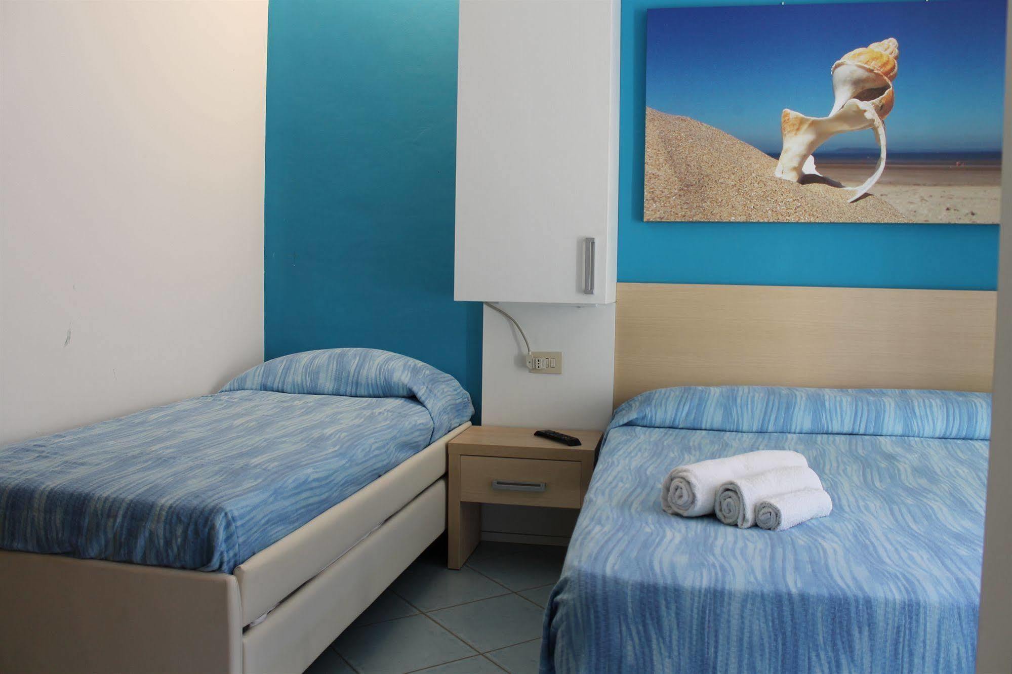 Hotel Esperia Cattolica Zewnętrze zdjęcie
