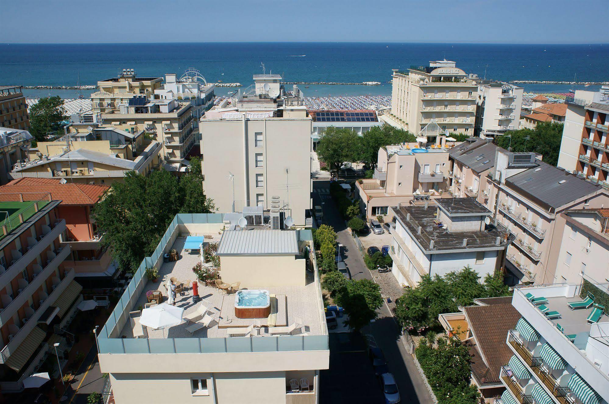 Hotel Esperia Cattolica Zewnętrze zdjęcie